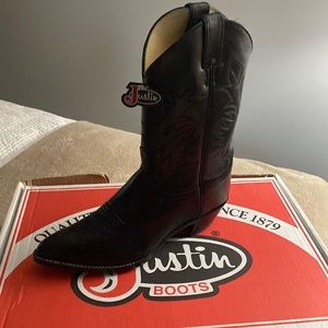 Justin cowboy boots black women’s 9.5